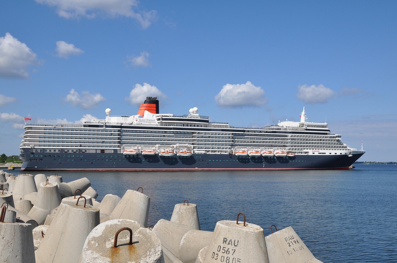 découvrez une croisière méditerranéenne inoubliable alliant plages ensoleillées, villes historiques et saveurs locales pour une aventure unique en mer.